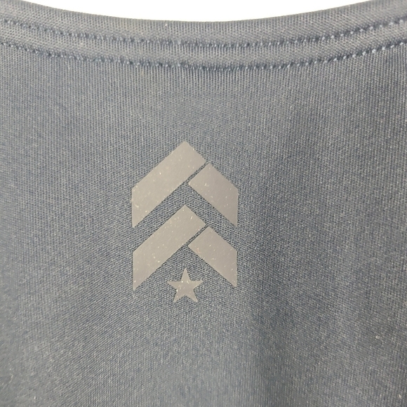 NEW BARRY'S Women's Ink Blue Split Strap Tank Top Sz XS. Built in Bra. MSRP $68 - Picture 5 of 9